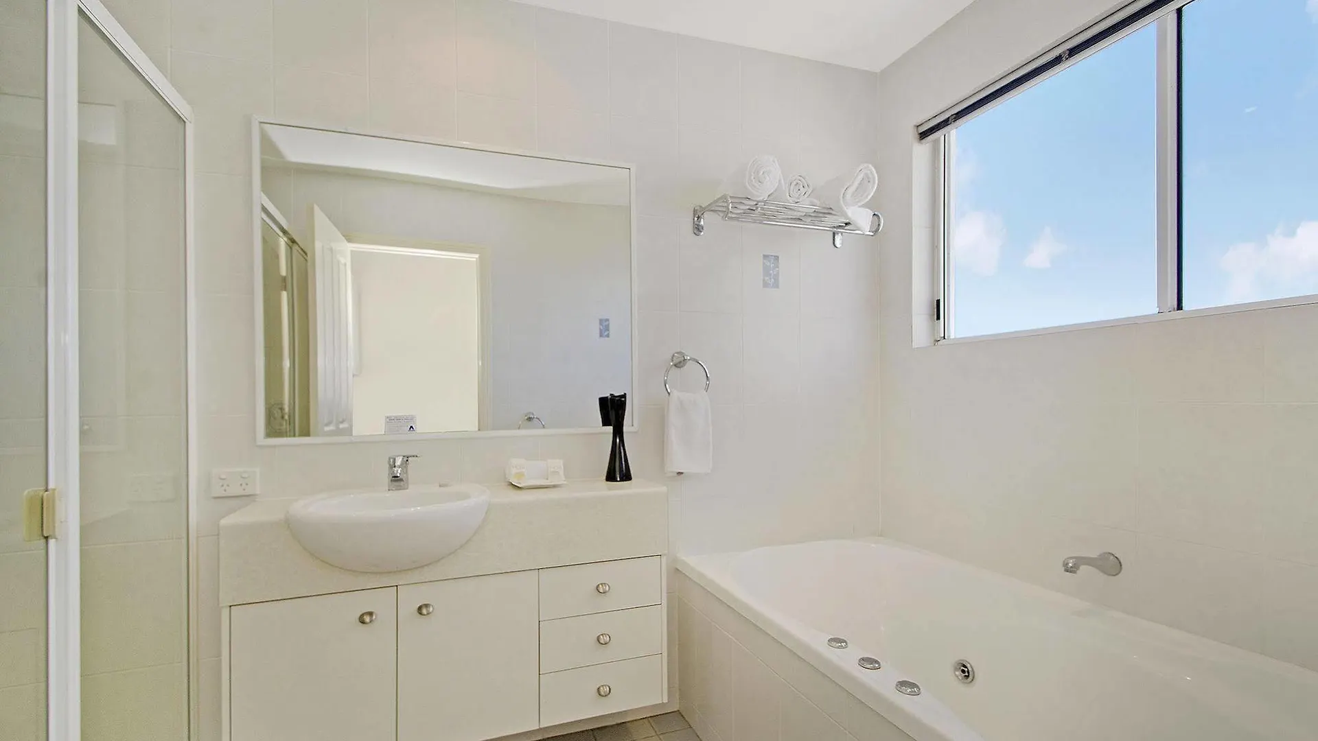 Myconos Resort Maroochydore 4*,  Australien